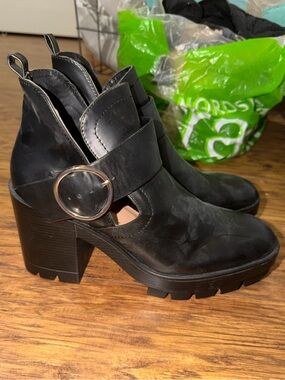 Zara Vintage Women's Black Cutout Block Heel Leather Ankle Boots, Size 10